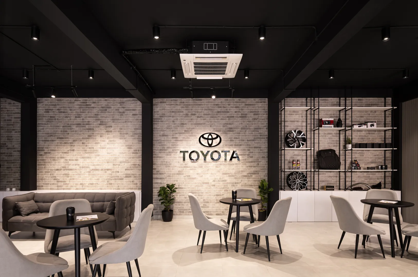 Amana Toyota Showroom